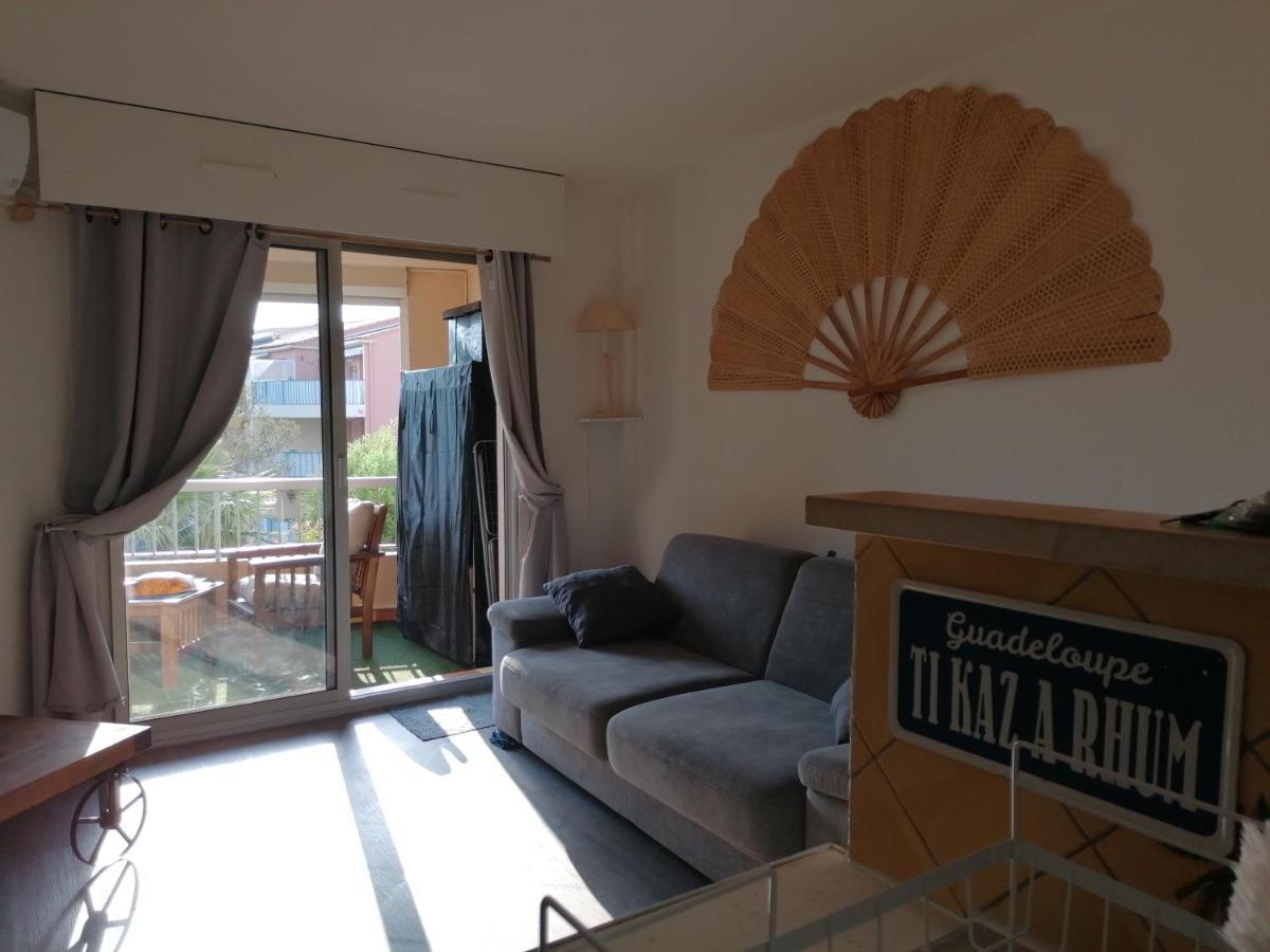 appartement au LAGON BLEU à Fréjus, garage, tennis&piscine 1200 M2 Extérieur photo