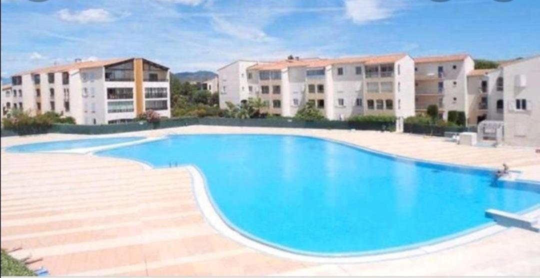 appartement au LAGON BLEU à Fréjus, garage, tennis&piscine 1200 M2 Extérieur photo